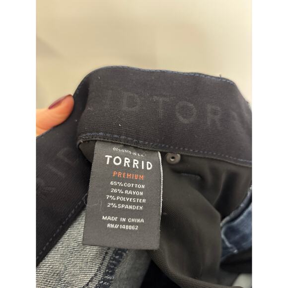 Torrid Jeans Womens 16S 16 Short Dark Blue Bombshell Skinny High-Rise Stretch - Picture 6 of 7
